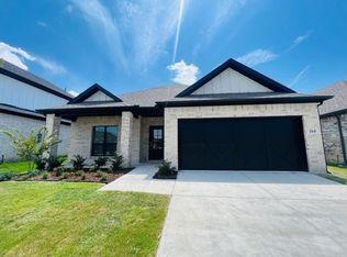 364 Oak Creek Dr, Lavon, TX 75166