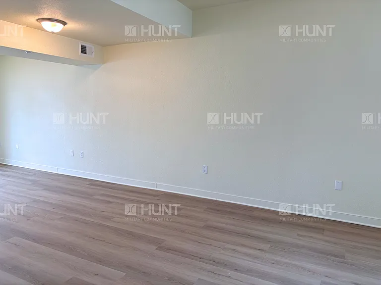 529 Lantana Ln — Photo 3
