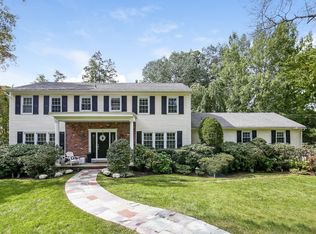 32 Pinehurst Dr, Purchase, NY 10577