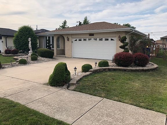 2nd image of 5744 W 89th Pl