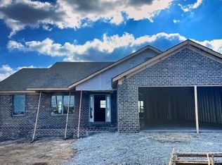 302 Binnacle Ct, Richmond, KY 40475