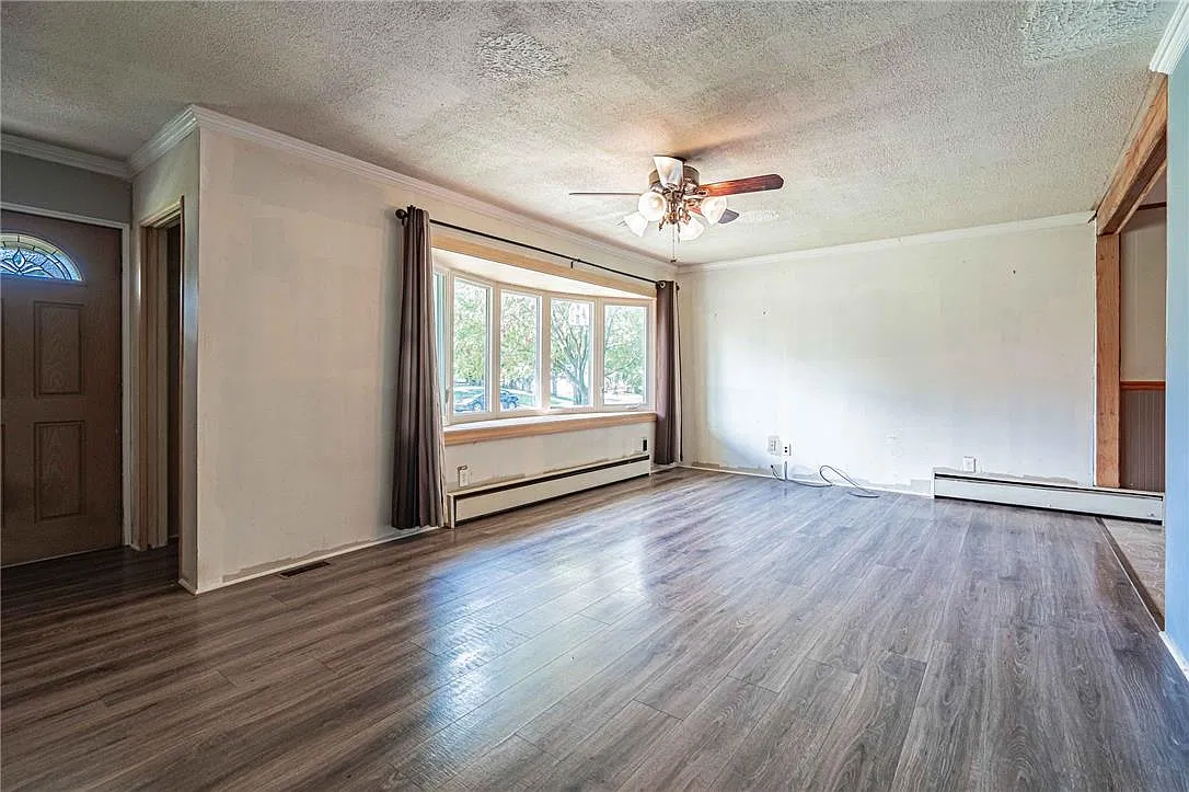 2 bed, 1.0 bath, 1196 sqft, $2,400 — Photo 4