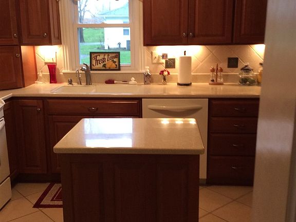 3rd image of 331 Kameron St
