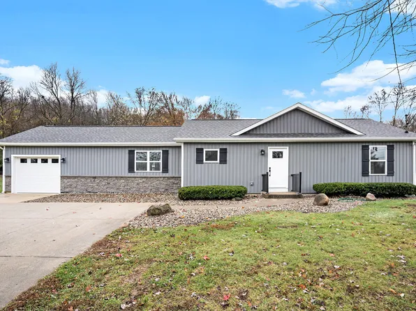 7363 Saginaw Dr, Kalamazoo, MI 49048