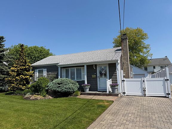 2nd image of 109 Lincoln Place
