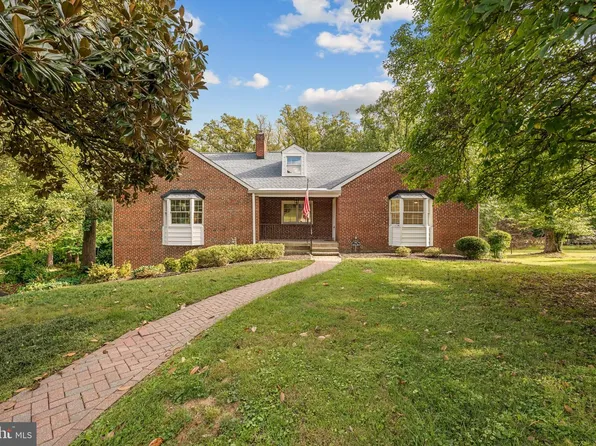 1750 Overlook Dr, Silver Spring, MD 20903