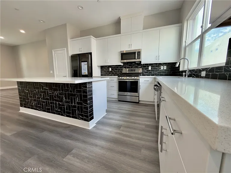 977 E Mason Ln #116 — Photo 12