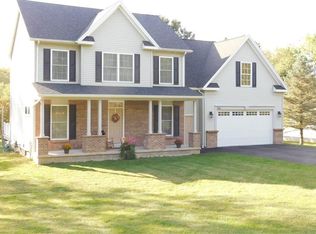 590 Log Cabin Rd, Victor, NY 14564