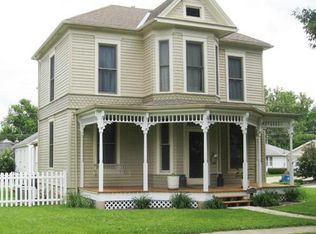 721 S Main St, Palmyra, MO 63461