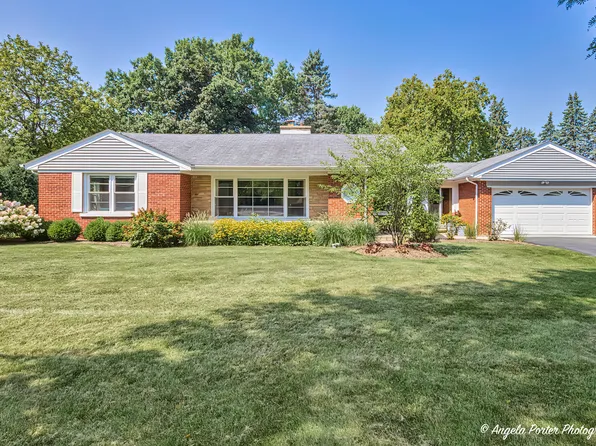 104 N Schoenbeck Rd, Prospect Heights, IL 60070