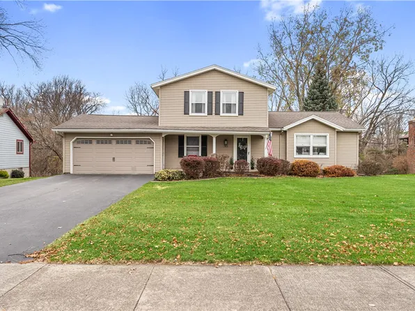 383 Stone Fence Rd, Rochester, NY 14626