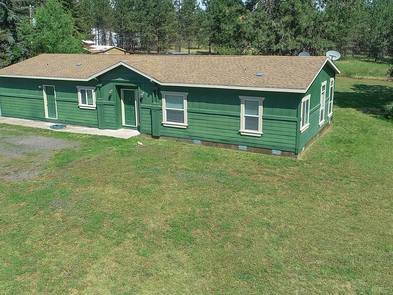 8222 W White Rd — Photo 2