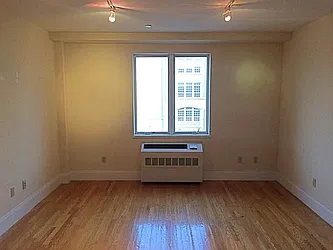Rented by Urban Realty NYC