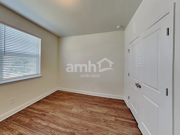 7068 Creeksong Dr — Photo 17