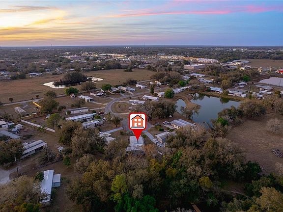 5th image of 1381 SE Lake Rd