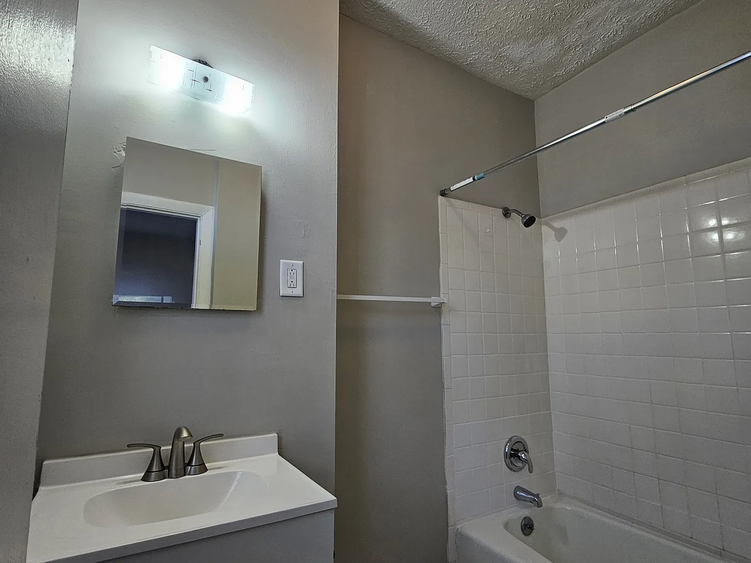 1 bed, $1,550 — Photo 2