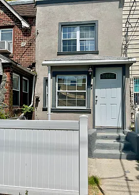 Sold by MQ Realty LLC | media 10