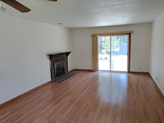 5th image of 2649 Gomes Dr