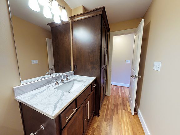5th image of 4060 McGee St APT 10