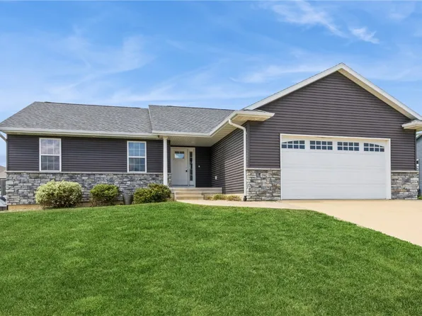 1902 Hoover Trail Cir SW, Cedar Rapids, IA 52404