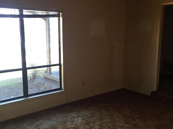 3rd image of 156 Gum Ln