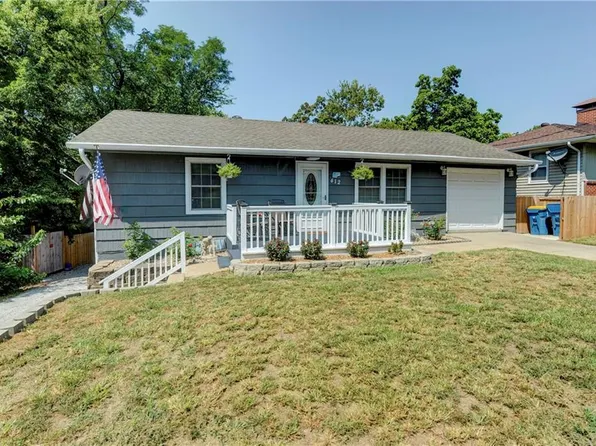 412 S Vassar Ave, Sugar Creek, MO 64054