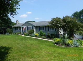 1061 Johnson Rd, Woodbridge, CT 06525