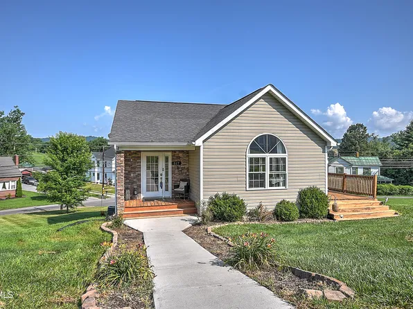 517 W Glade St, Glade Spring, VA 24340