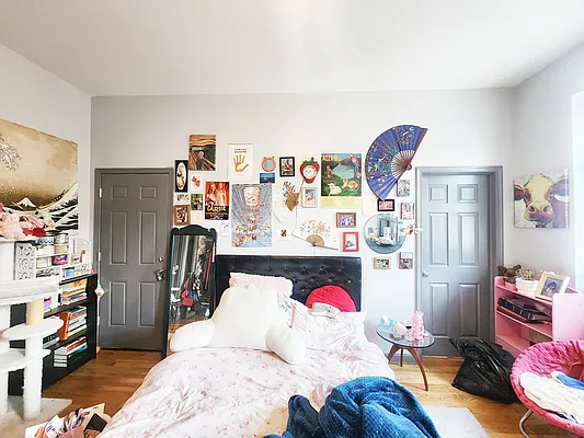 Rented by RELEASE NY | media 6