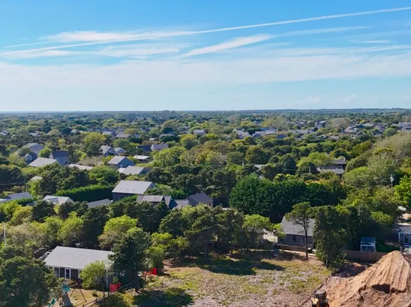 7 Gray Ave, Nantucket, MA 02554