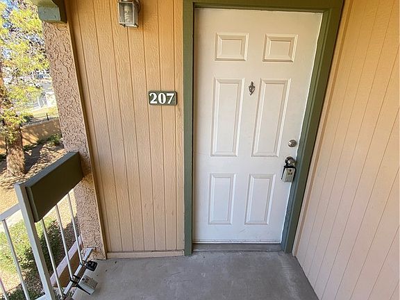 3rd image of 5174 S Jones Blvd Unit 207