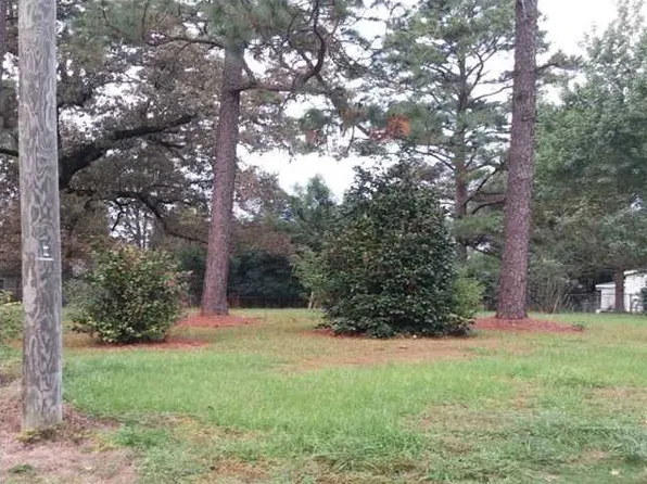 212 Alpine St, Chickasaw, AL 36611