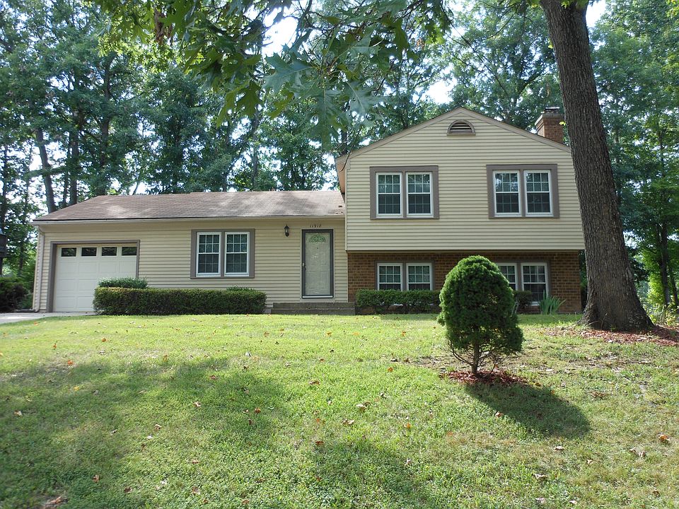 1st image of 11918 Oakwood Dr