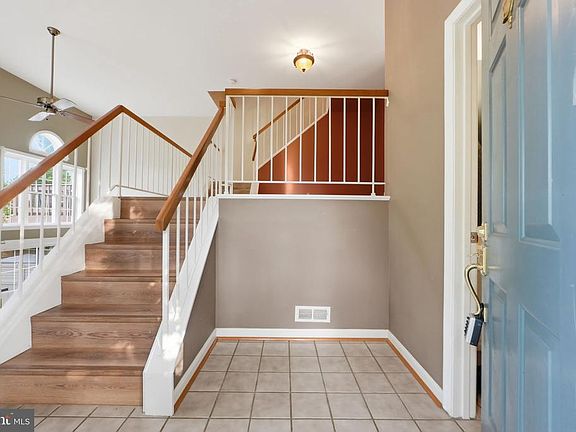 4th image of 8715 Delcris Dr