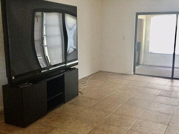 4th image of 9233 SW 8th St APT 110