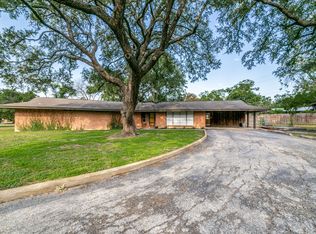 211 Briarcliff Dr, Castle Hills, TX 78213