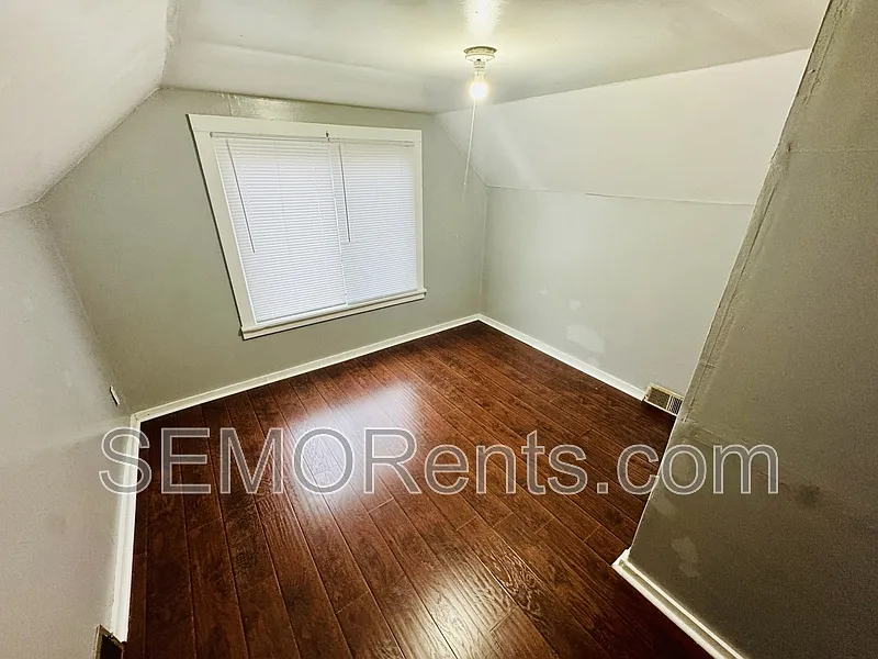 4 bed, 2.0 bath, $1,525 — Photo 4