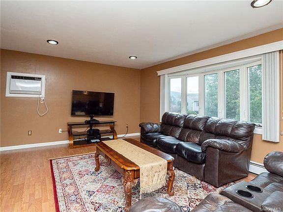 4th image of 5 Scarborough Pl