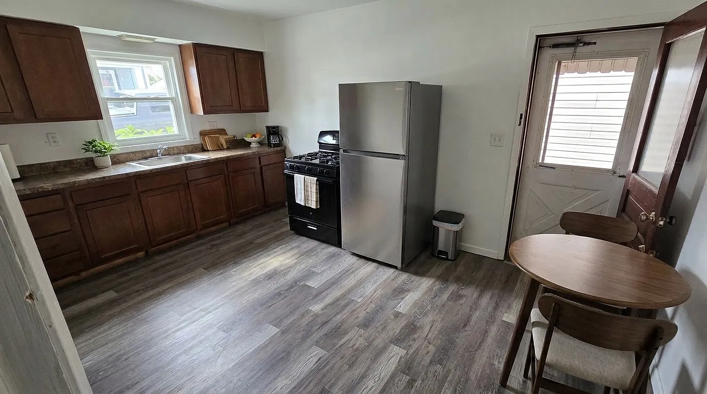 221-223 Culbertson Ave — Photo 2
