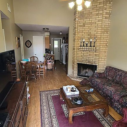 3rd image of 14 Teakwood Ln