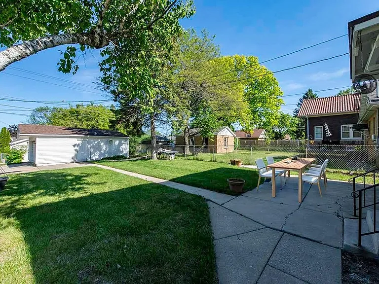 903 S McAlister Ave — Photo 22