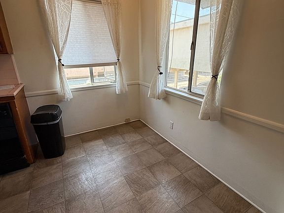 5th image of 1559 Brockton Ave APT 8