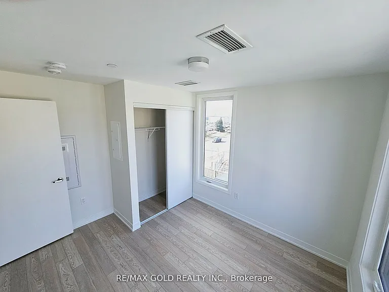 3401 Ridgeway Dr #411 — Photo 6