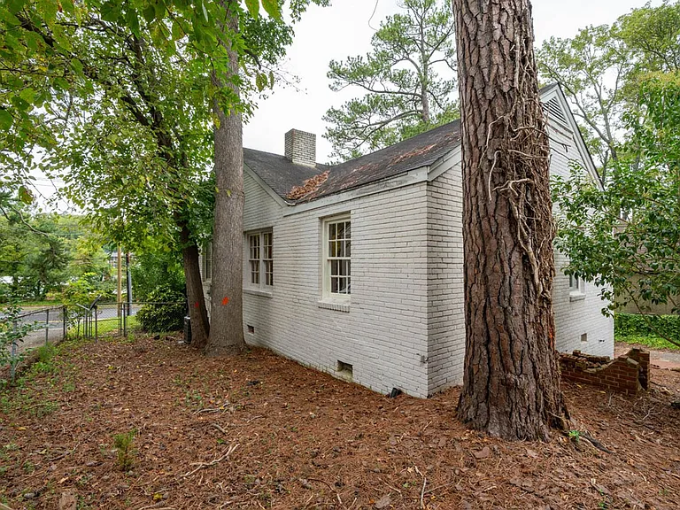 2922 Oberlin Rd — Photo 11