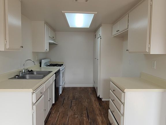 5th image of 310 Junipero Serra Dr APT 202