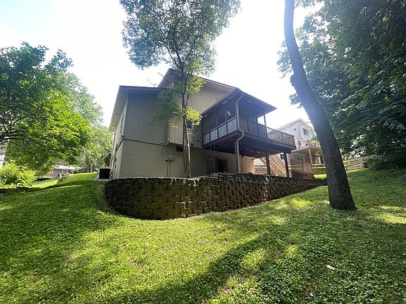 2nd image of 1405 Childs Rd W