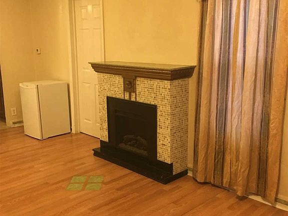 5th image of 1419 24th St