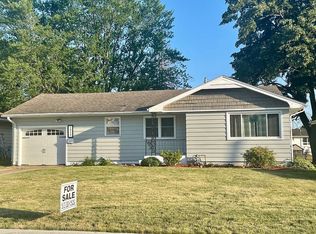 1213 10th Ave N, Clinton, IA 52732