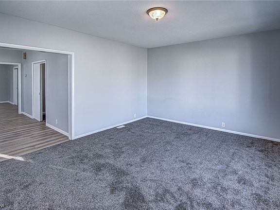 4th image of 3222 W 50th St