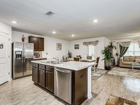 4th image of 9466 Lutoo Ln